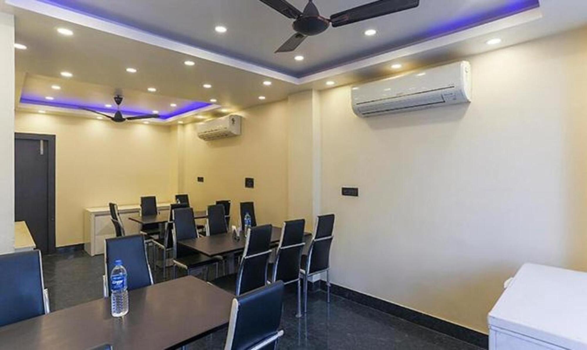 Fabhotel Aspiring Inn Jādabpur Exterior foto